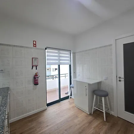 Apartment Avenida Mar 2 - Edf Satelite Com Ac, Garagem, Wifi, 150 Mts