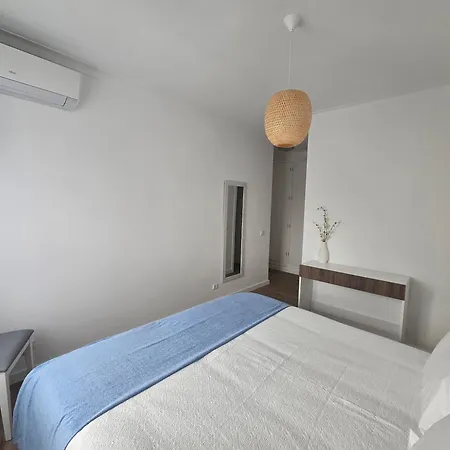 Avenida Mar 2 - Edf Satelite Com Ac, Garagem, Wifi, 150 Mts