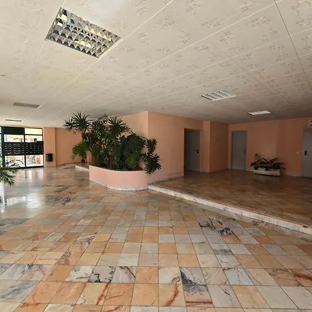Avenida Mar 2 - Edf Satelite Com Ac, Garagem, Wifi, 150 Mts Apartment Quarteira