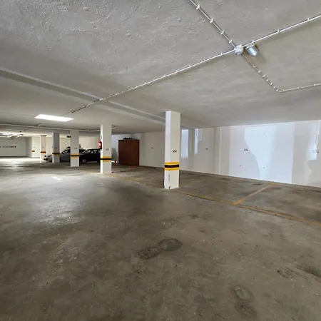 Avenida Mar 2 - Edf Satelite Com Ac, Garagem, Wifi, 150 Mts Apartment *