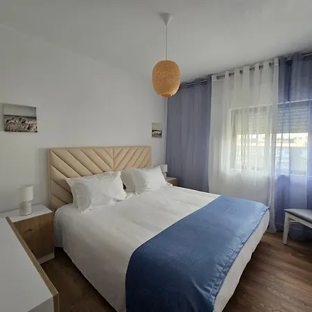 Apartment Avenida Mar 2 - Edf Satelite Com Ac, Garagem, Wifi, 150 Mts Quarteira