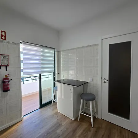 Avenida Mar 2 - Edf Satelite Com Ac, Garagem, Wifi, 150 Mts