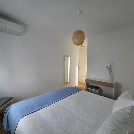 Avenida Mar 2 - Edf Satelite Com Ac, Garagem, Wifi, 150 Mts Apartment Quarteira